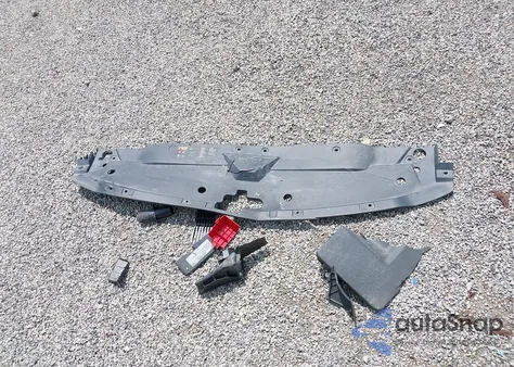 2015 Chevrolet Silverado 1500 1Lt z USA, uszkodzony, nr VIN 1GCRCREH2FZ372168